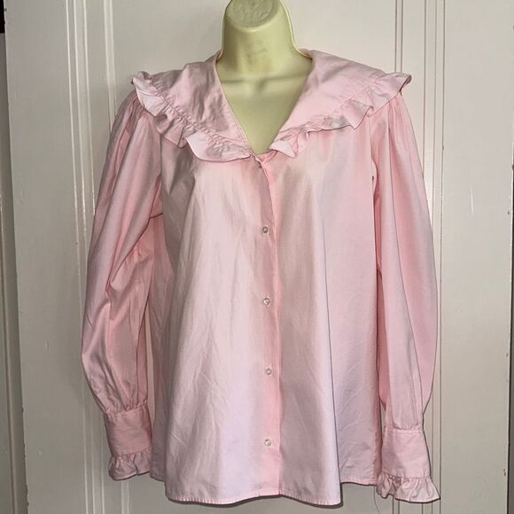 Vintage Tops - Vtg 80s pink cotton Cottage Core long sleeve shirt with ruffled collar & cuffs
